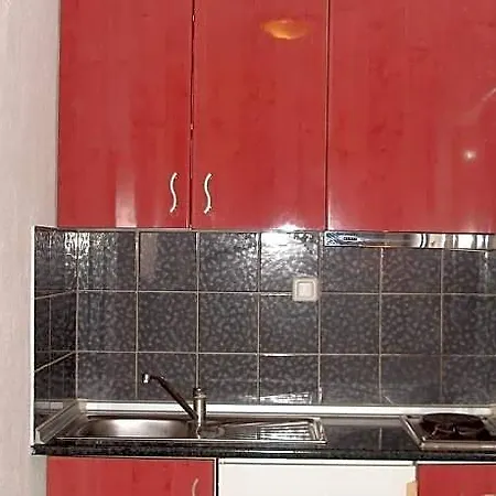 Prime Luxury Front Hotel Vrasná