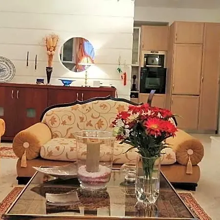 Hotel Prime Luxury Front